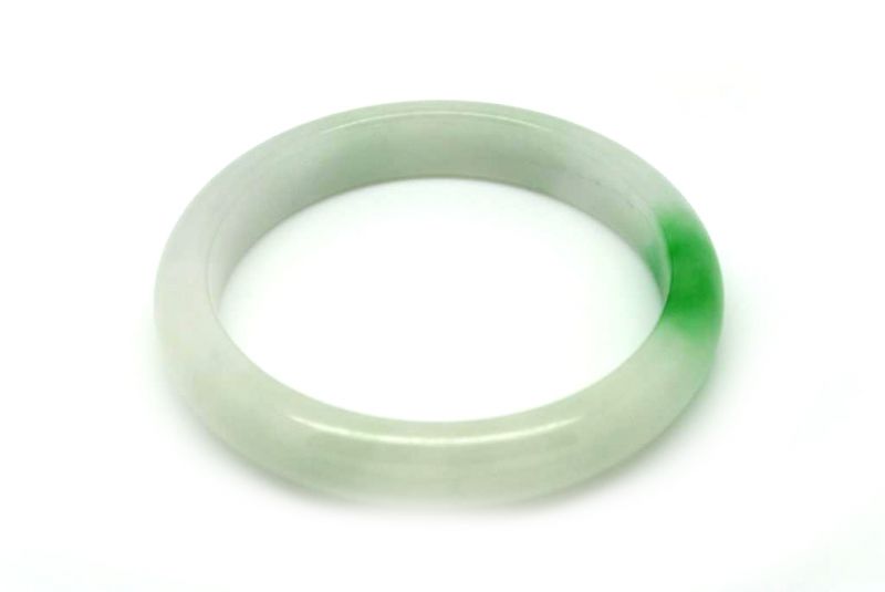 Jade-Armband Klasse AWeiß und grün 5 9cm 2
