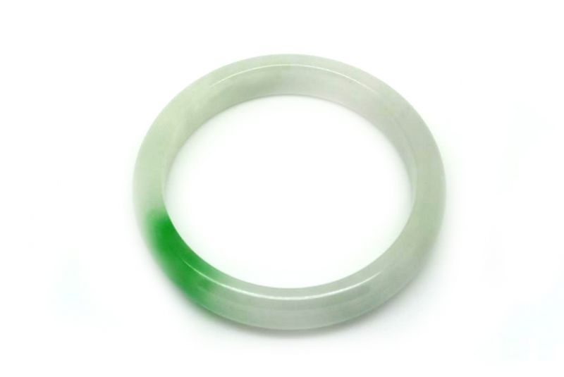 Jade-Armband Klasse AWeiß und grün 5 9cm 5