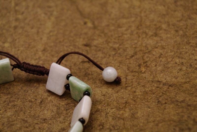 Jade-Armband mit eckigen Perlen 5