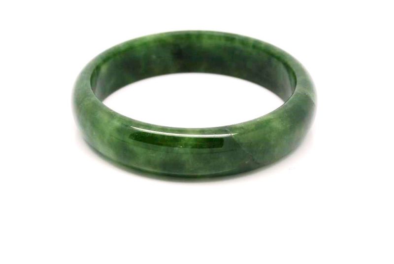 Jade Armbänder 5