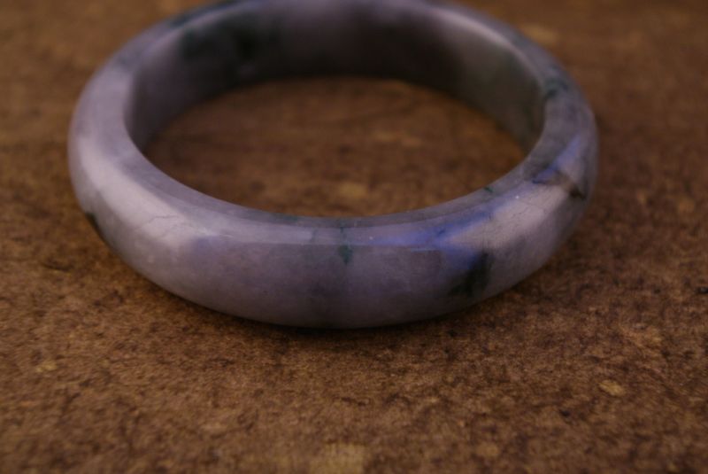 Jade Armreif grau mit Flecken 4