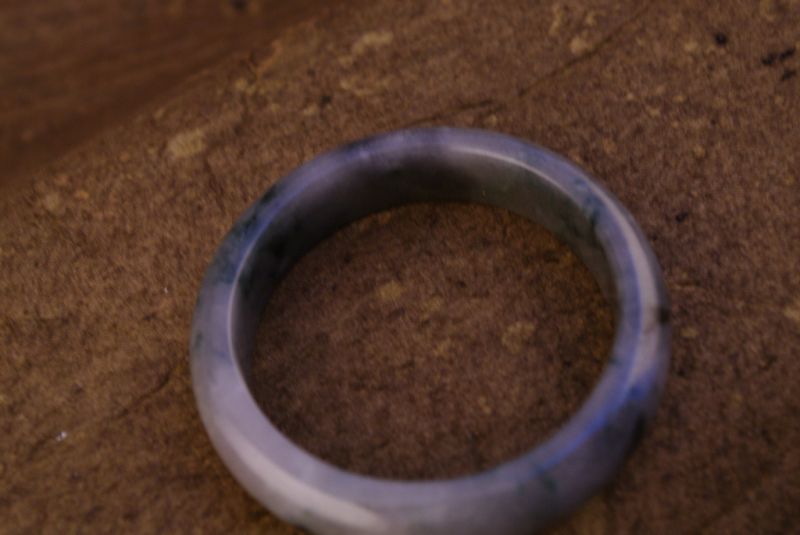 Jade Armreif grau mit Flecken 5