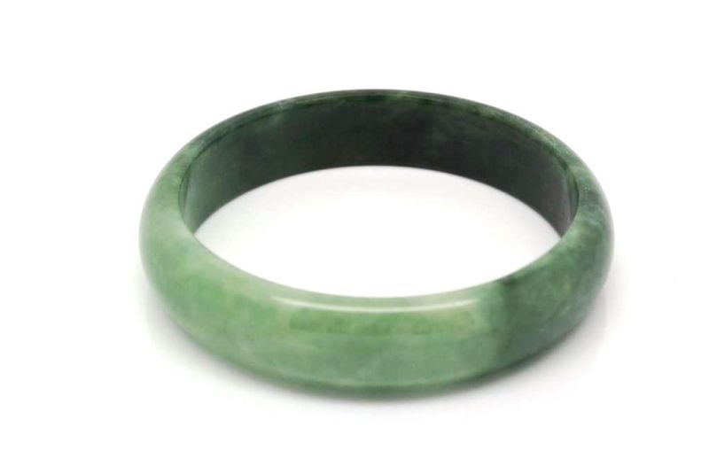 Jade Armreif Grau mit grünen Reflexen 6 1cm 3