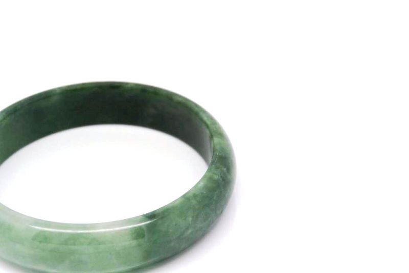 Jade Armreif Grau mit grünen Reflexen 6 1cm 4
