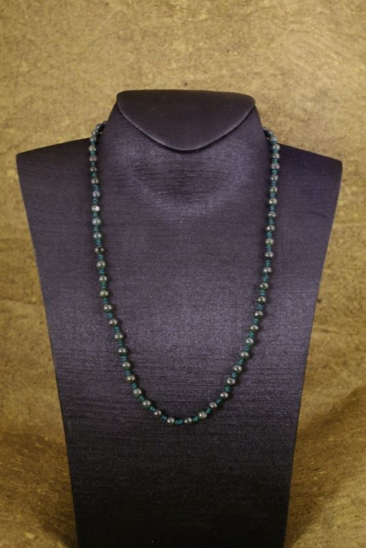 Jade Necklace 62 Beads 2