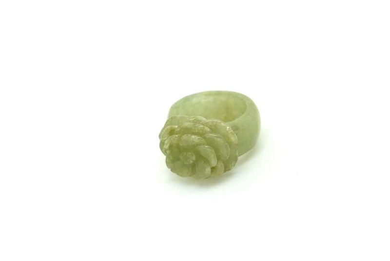 Jade Ring - Größe 18,5 - Grüne Blume 2