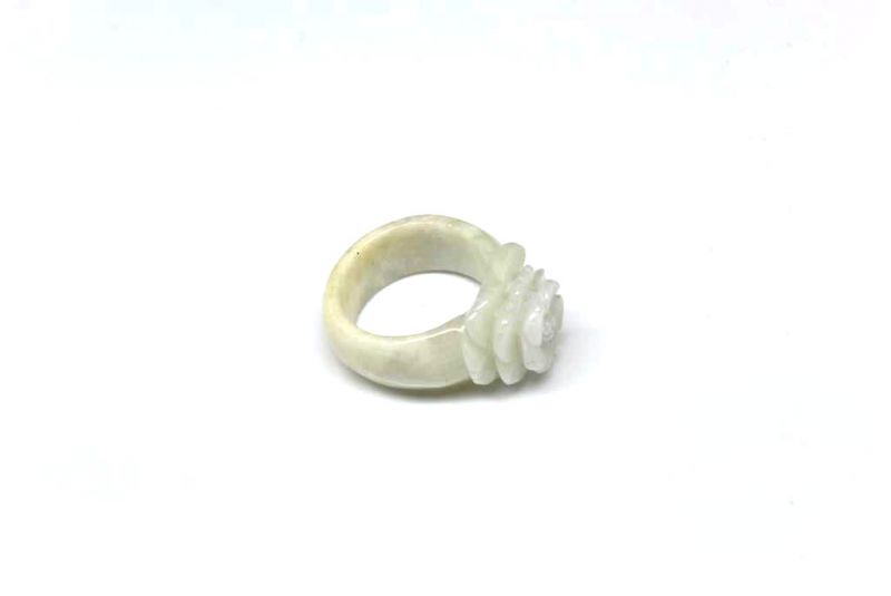 Jade Ring Größe 18,5 Weiße Blume 3
