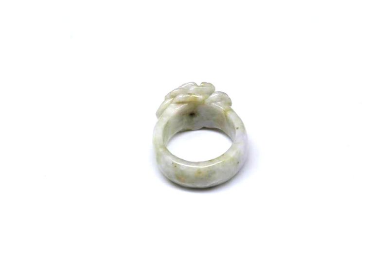 Jade Ring Größe 19 Weiße Blume 3