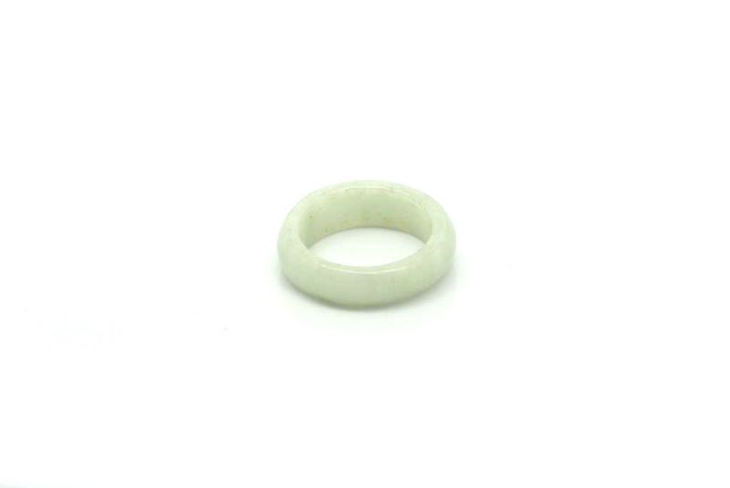 Jade Ring Weißer Größe 17,50 3