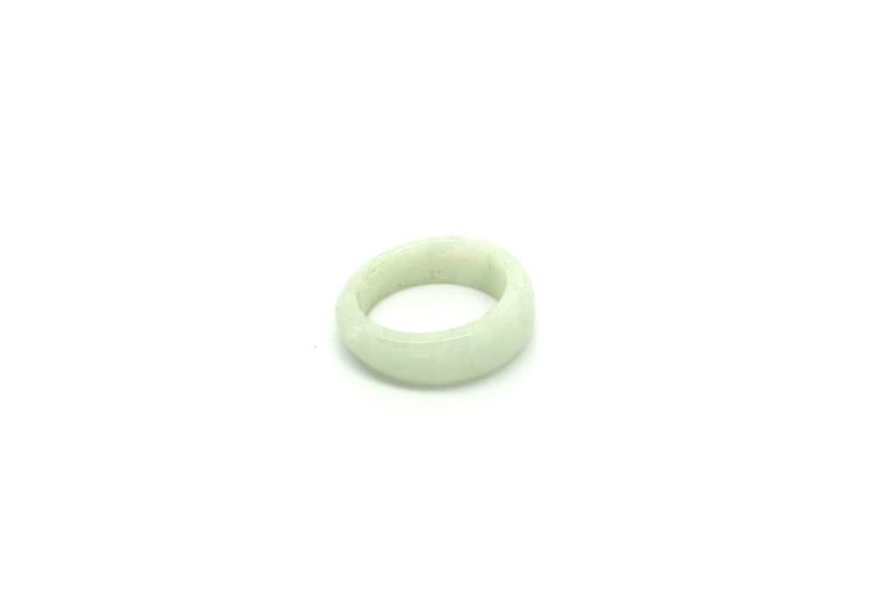 Jade Ring Weißer Größe 17,50 4