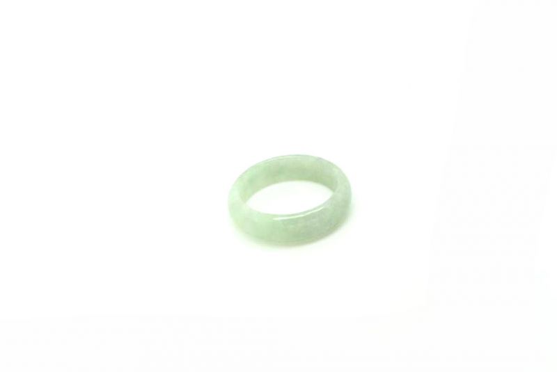 Jade Ring Weißer - Größe 17,75 - Weiß - Grün Spot 2