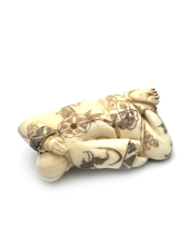 Japanese Netsuké in Bone - Buddha resting 4