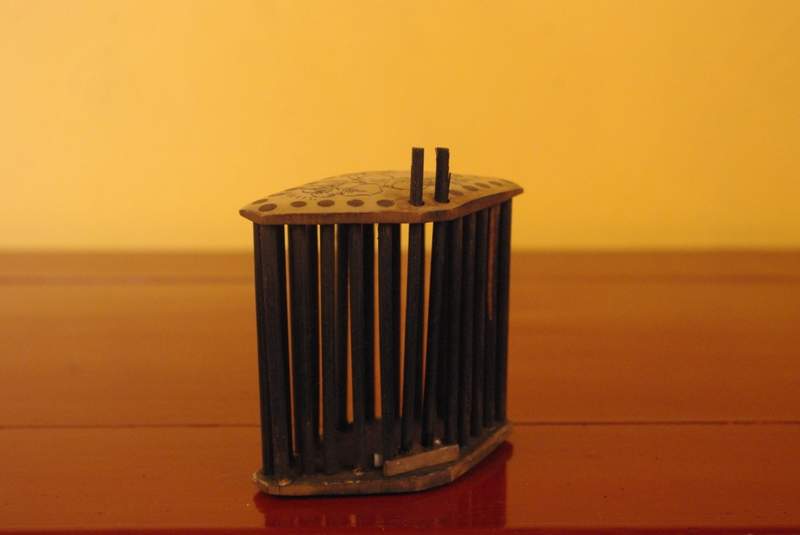 Haga clic en la imagen para ampliar Jaulas de Grillos en Madera Diamante 4