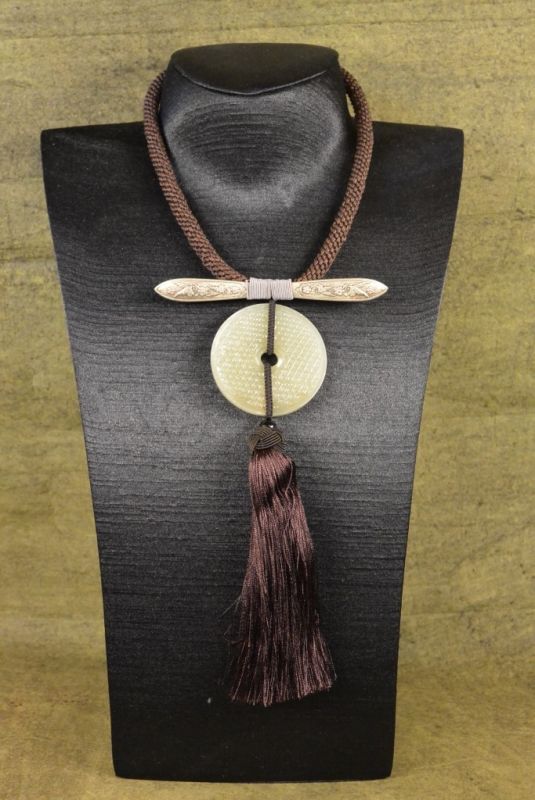 Haga clic en la imagen para ampliar Joya de Creación Ethnica Jade y Seda marrón 1