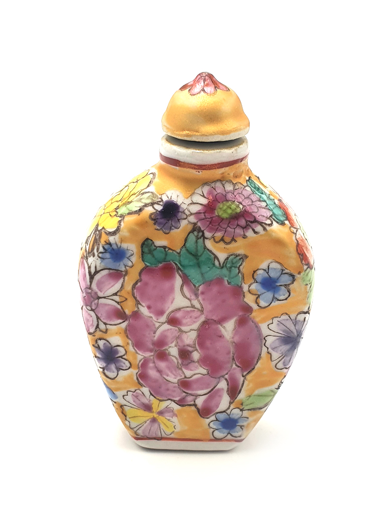 Tabatiere chinoise en porcelaine couleur fleur