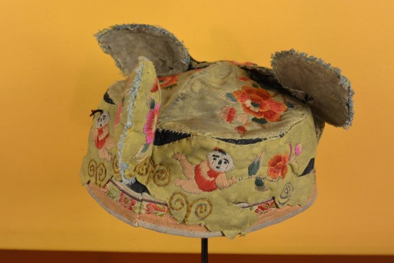 Kinderkopfbedeckungen Miao Minderheit 5