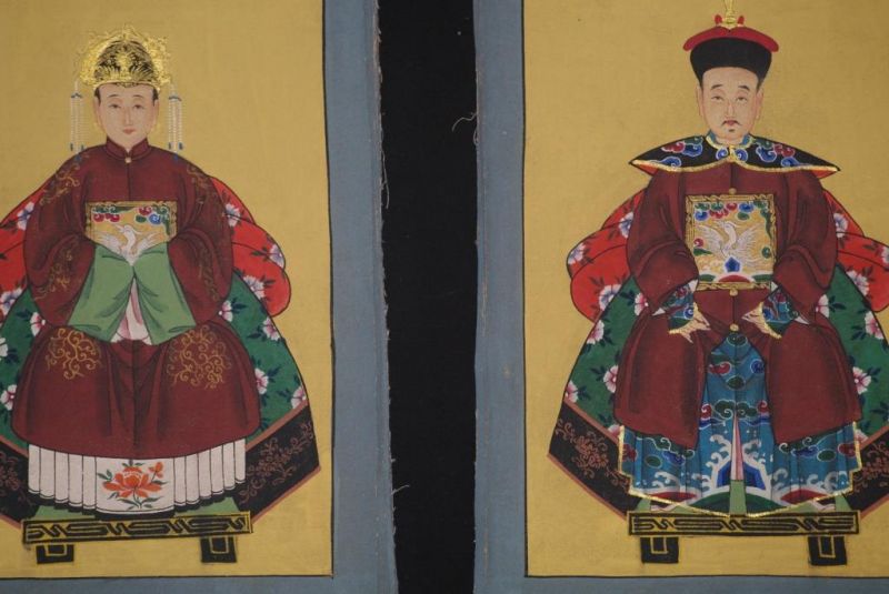 Kleine Ahnenpaare und Kaiser Chinesische Malerei Bordeauxrot 2