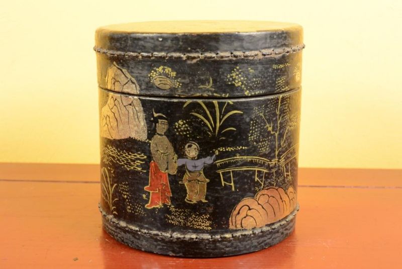 Kleine Chinalack-Box - Schwarz und Gold 2