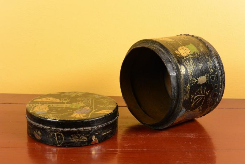 Kleine Chinalack-Box - Schwarz und Gold 5