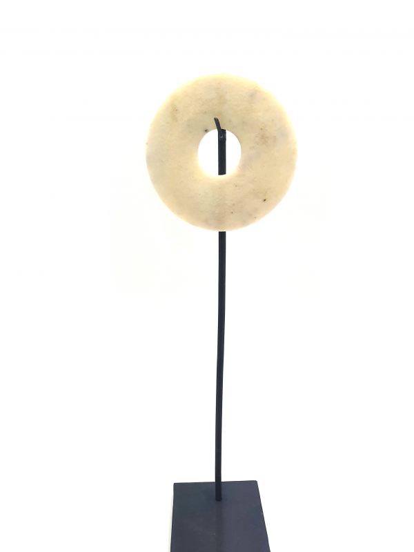 Kleine chinesische Bi-Scheibe 10 cm mit Metallständer - Weiß 2