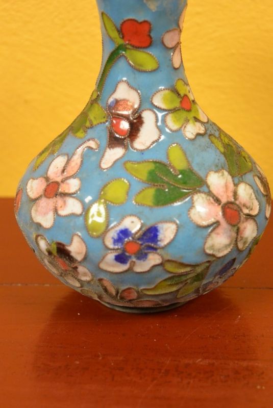 Kleine Chinesische Vase in Cloisonné Blau Blumen 2