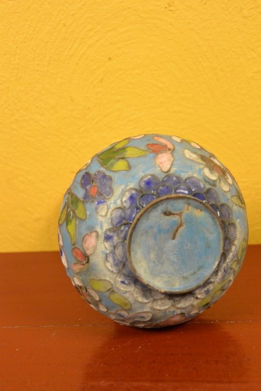Kleine Chinesische Vase in Cloisonné Blau Blumen 5