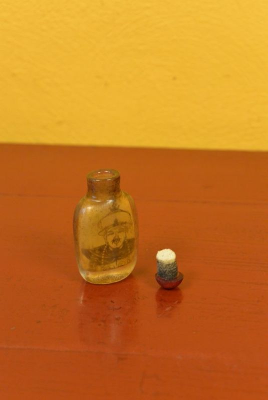 Kleine Glas Schnupftabakflasche Kaiser Jiaqing 5