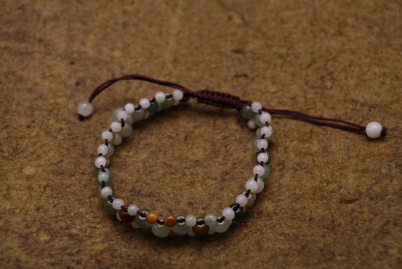 Kleines Jade Armbänder mit Baumwollband 2