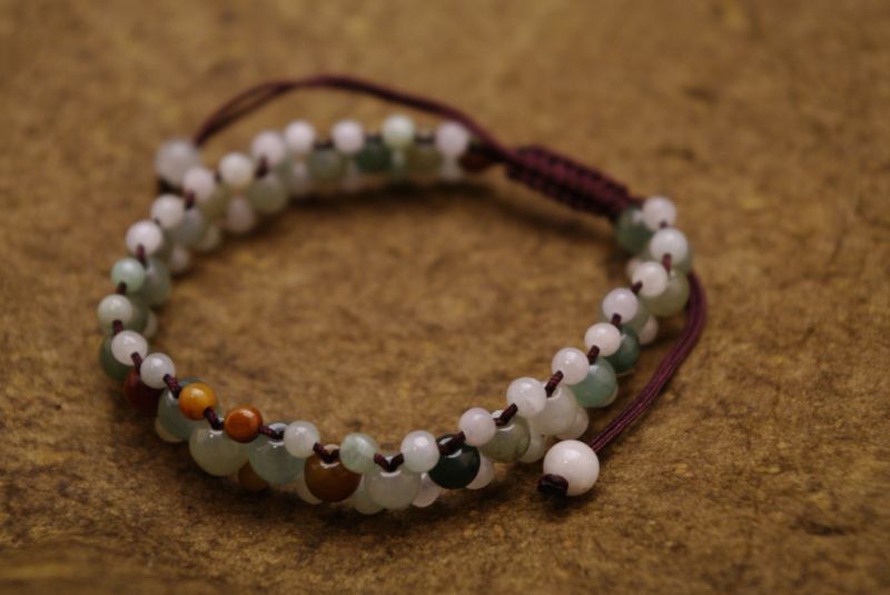 Kleines Jade Armbänder mit Baumwollband 3