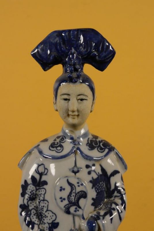 Kleine Porzellan Statuen aus China - Frau 4 2