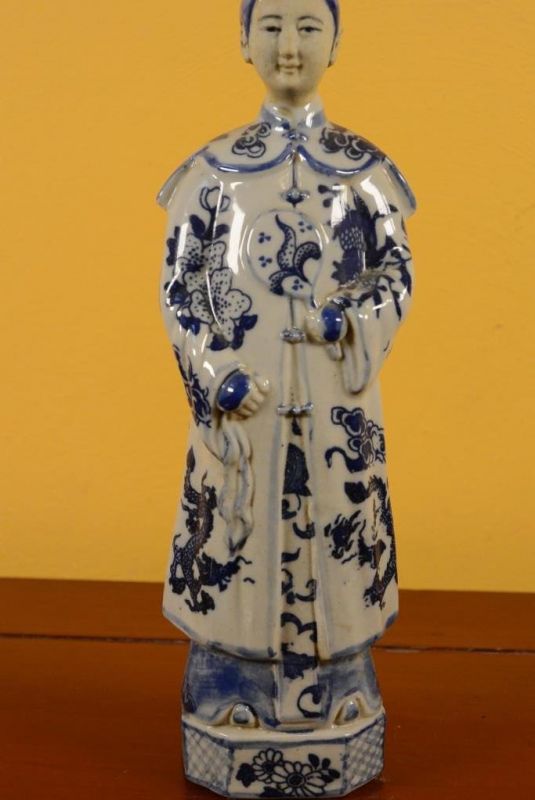 Kleine Porzellan Statuen aus China - Frau 4 3