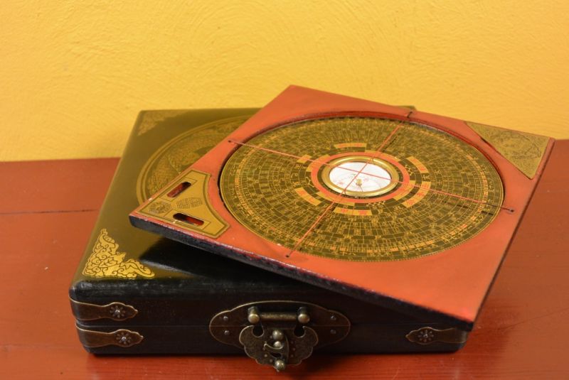 Kleiner Feng Shui Kompass Schwarz Drache und Phoenix 2
