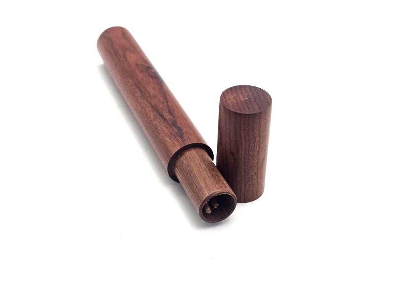 Bilder überfliegen für die vergrößerung Kleiner Rosenholz-Räucherstäbchenhalter – ideal zum TransportDemander à ChatGPT 3