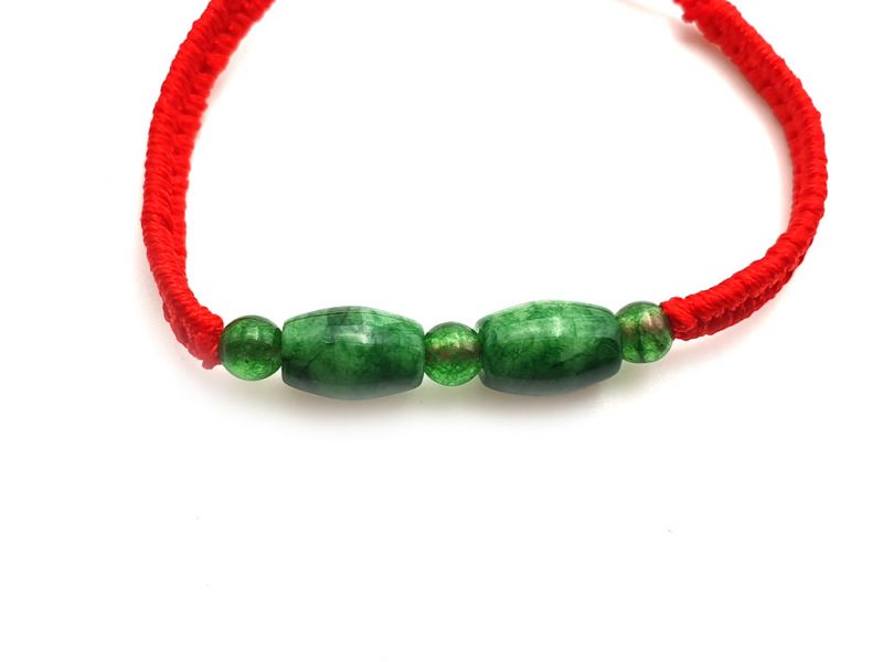 Kleines Jade Armband Rote Schnur 3