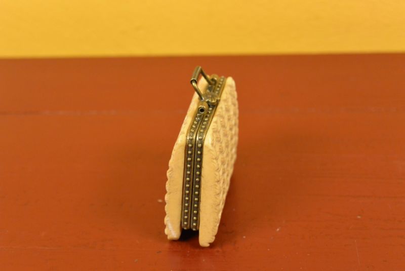 Knochen box Handtasche 2