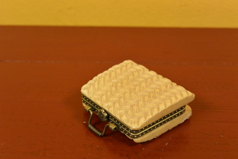Knochen box Handtasche 3