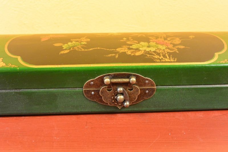 Larga caja de madera de China Verdes y Negro Mariposas 3