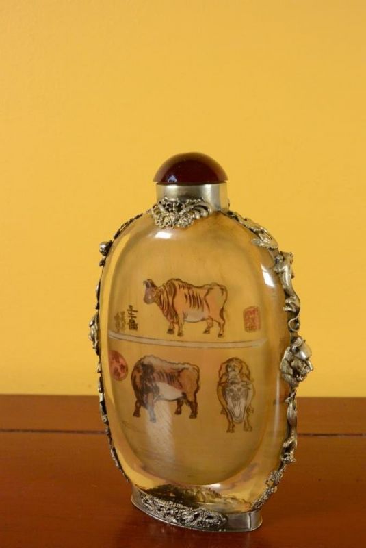 Large Chinese Glass Snuff Bottle Buffaloes 3