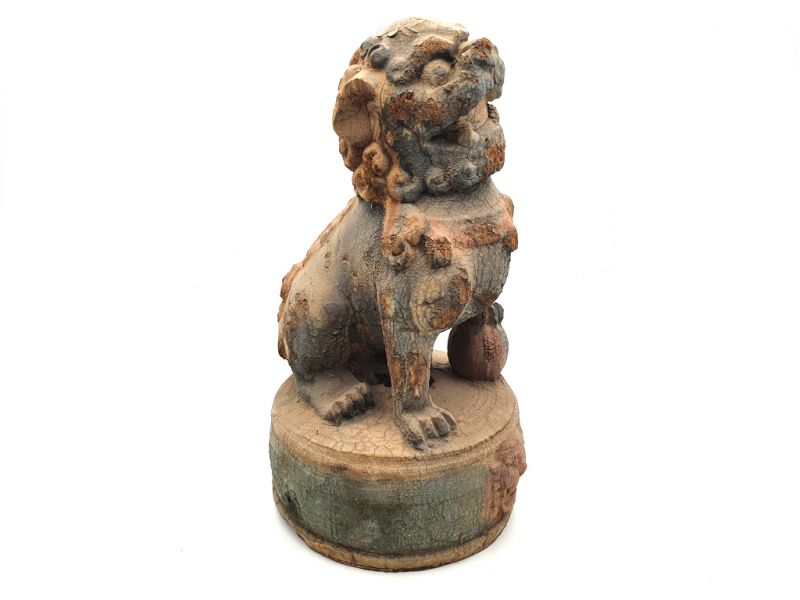Large Chinese guardian lion in wood (age: 50) 1
