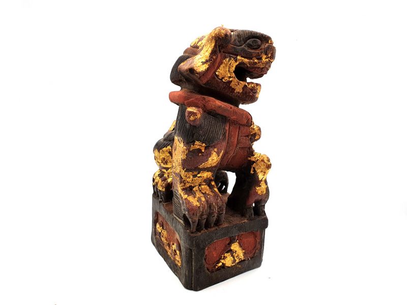 Large Chinese guardian lion in wood Single 4