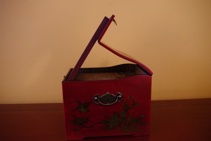 Large Chinese Jewelry Box Bird Red 2