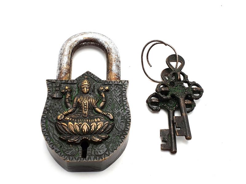 Large Chinese Padlock 1