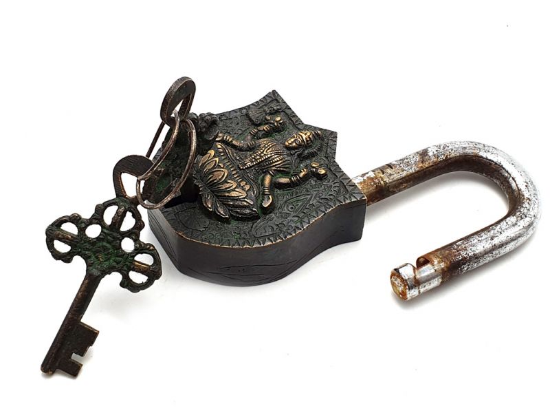 Large Chinese Padlock 3