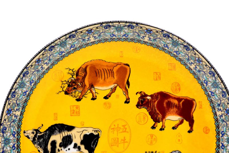 Large Chinese porcelain plate 33cm - The five buffaloes 2