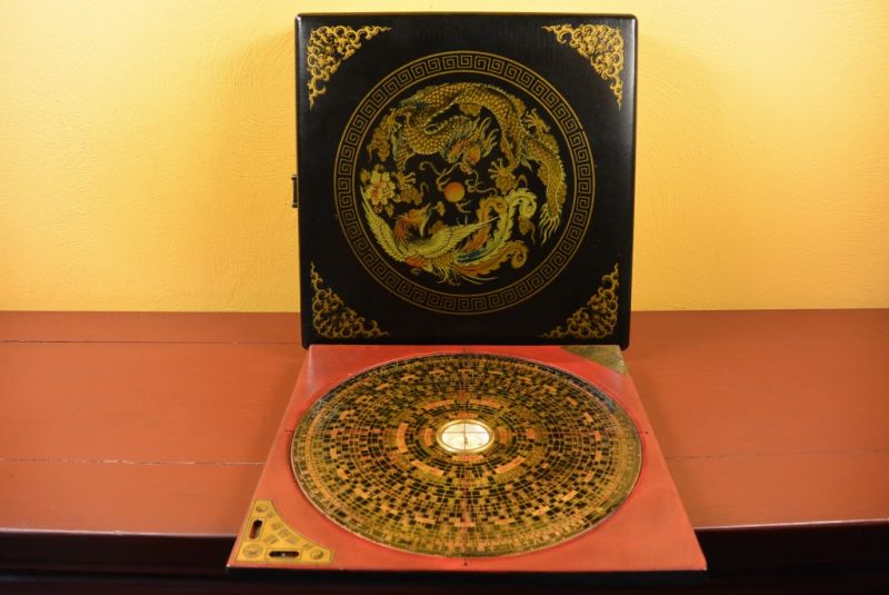 Large Feng Shui Compass Black Dragon and Phoenix 1