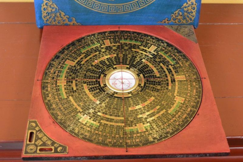 Large Feng Shui Compass Blue Dragon and Phoenix 3