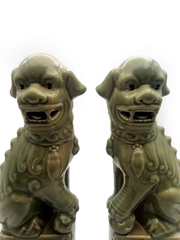 Large Fu Dog pair in porcelain - Celadon green 2