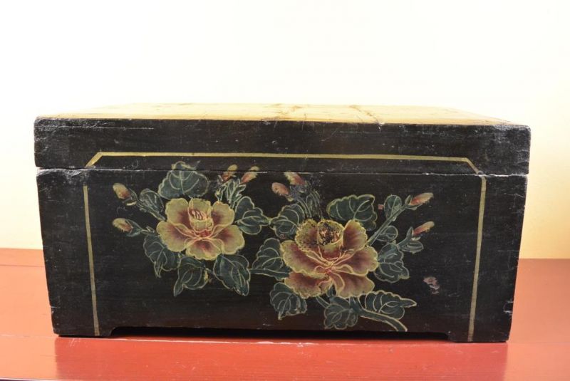 Mao era Old Chinese Chest - Flowers 2