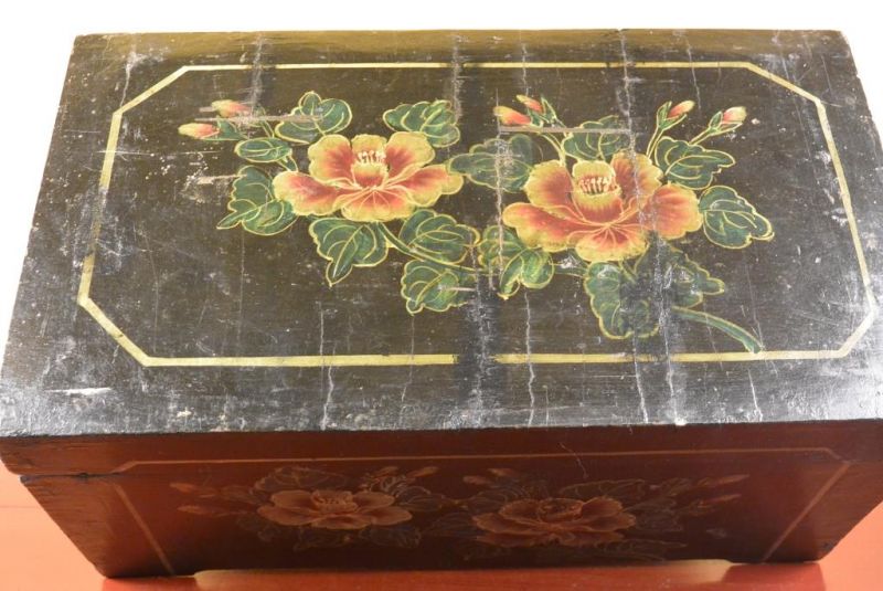 Mao era Old Chinese Chest - Flowers 3