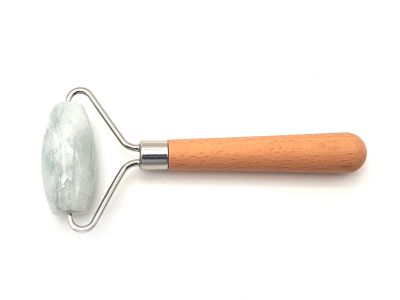 Médecine chinoise - Jade roller simple en véritable Jade - Vert Clair / Translucide Médecine chinoise - Jade roller simple en véritable Jade - Vert Clair / Translucide
